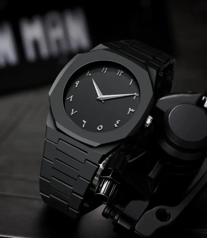 Black Minimalist Analog Wrist Aura Watch